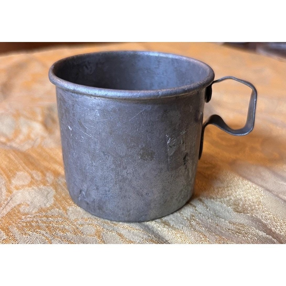 Vintage West Bend Aluminum Ware 1 Cup Measuring Cup Mug Flat Loop Handle USA